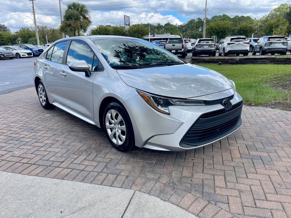 Used 2024 Toyota Corolla LE image 7