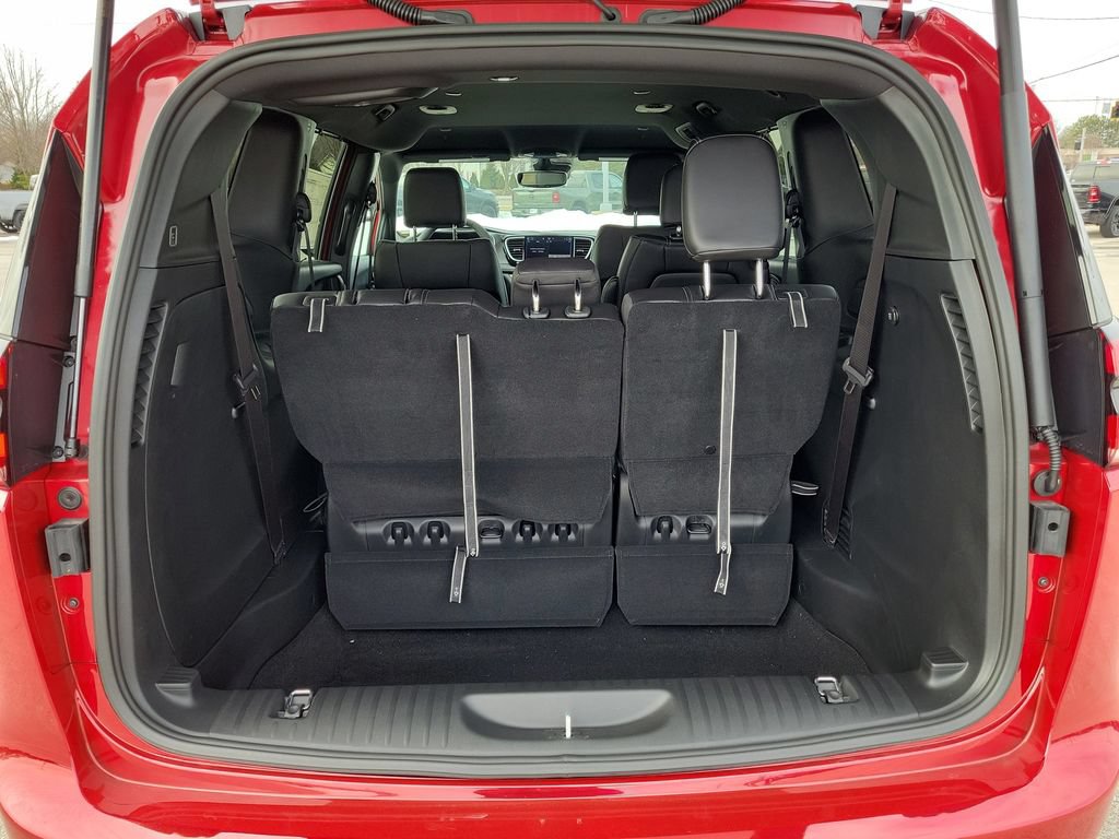 New 2026 Chrysler Pacifica Select FWD image 9
