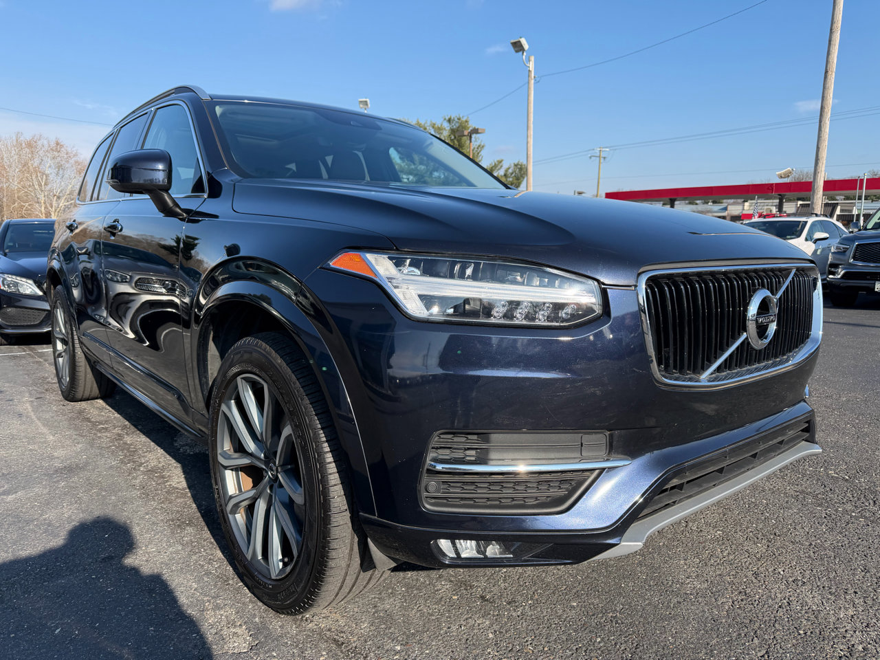 Used 2019 Volvo XC90 T6 Momentum w/ Protection Package Premier image 3