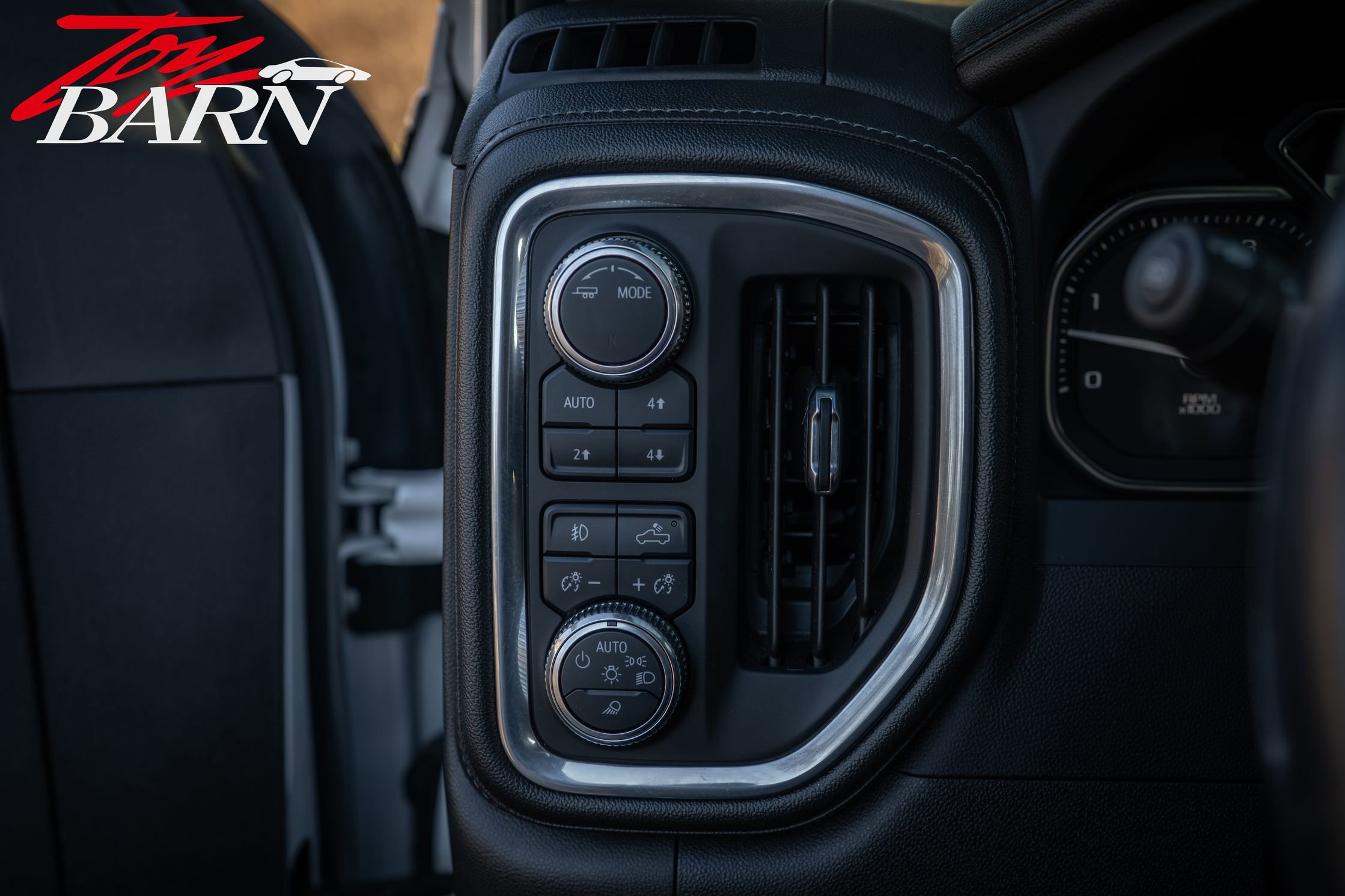 Used 2022 GMC Sierra 3500 Denali image 28