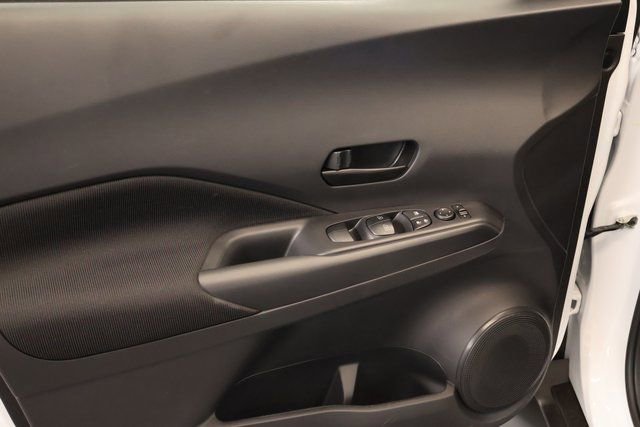 New 2025 Nissan Kicks Play S image 7