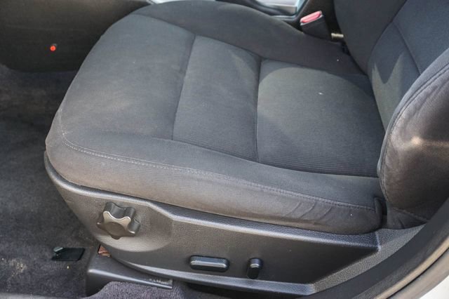 Used 2010 Ford Fusion Hybrid FWD image 10