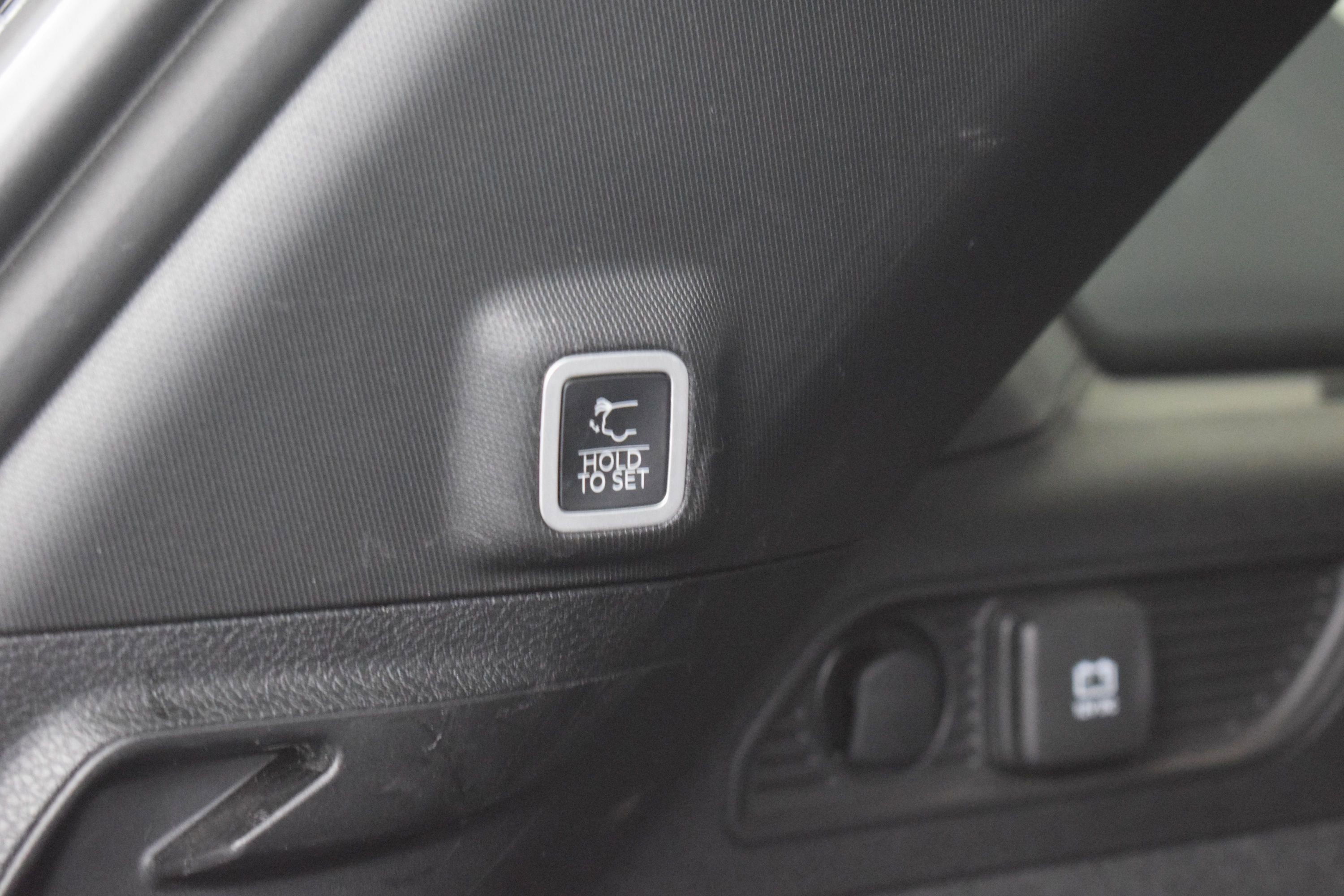 Used 2022 Jeep Grand Cherokee Trailhawk w/ ADV Protech Group II AWD/4WD image 14