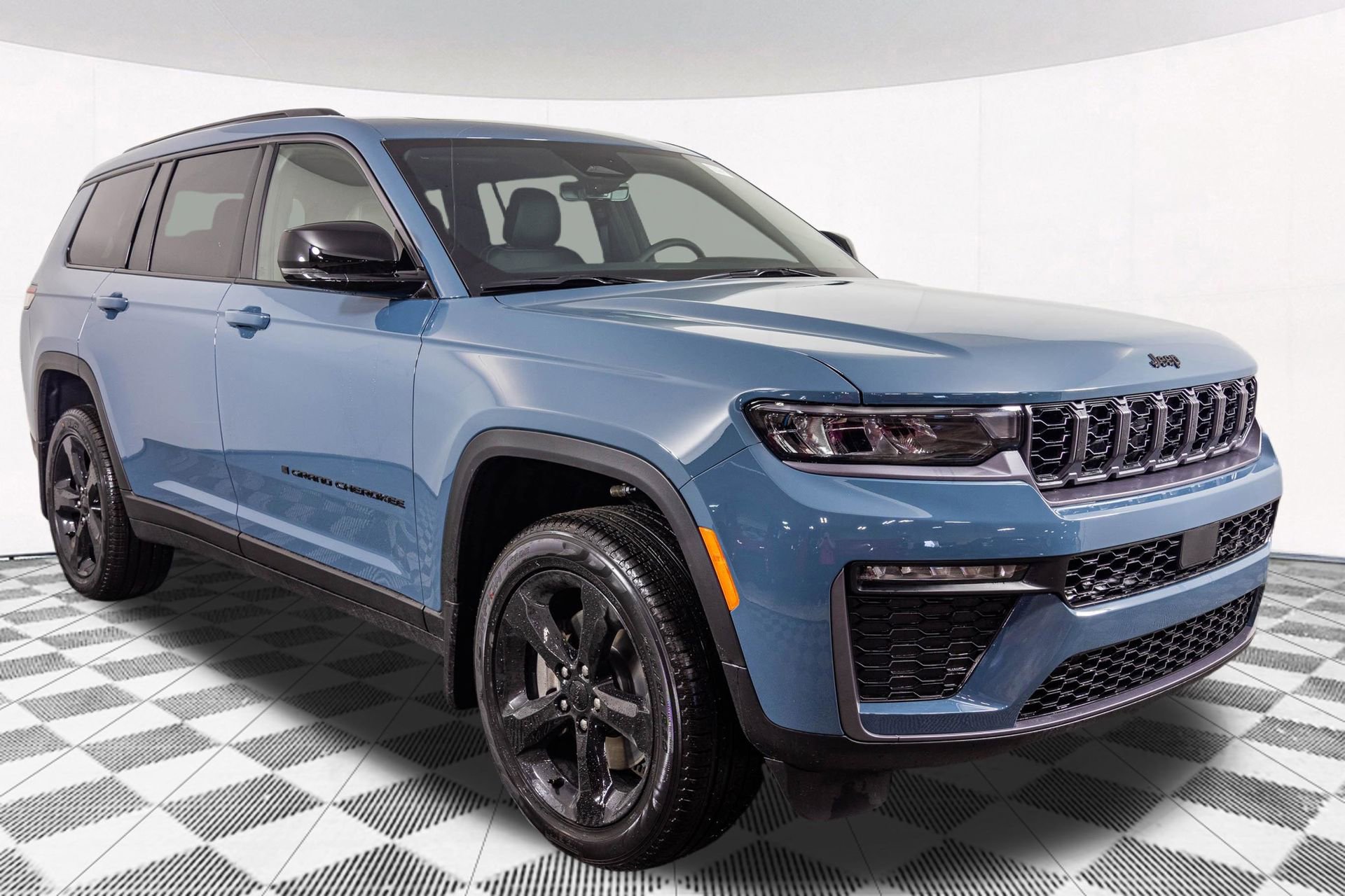 New 2026 Jeep Grand Cherokee L Limited AWD/4WD image 12