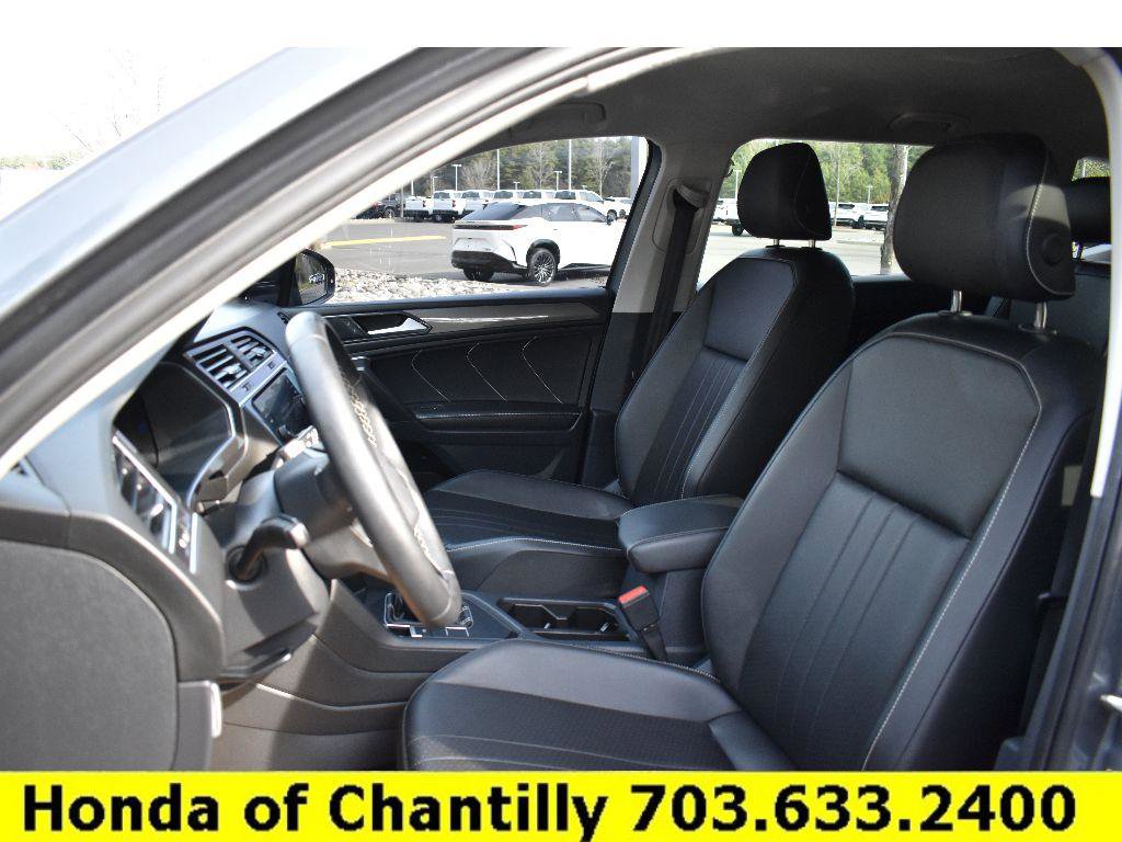 Used 2023 Volkswagen Tiguan SE image 24