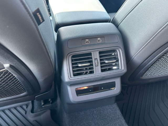 Used 2025 Audi Q5 Premium Plus w/ Premium Plus AWD/4WD image 15