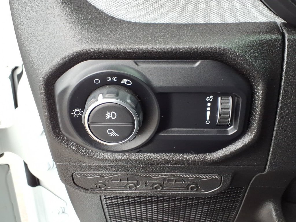 Used 2025 Jeep Gladiator Sport AWD/4WD image 33