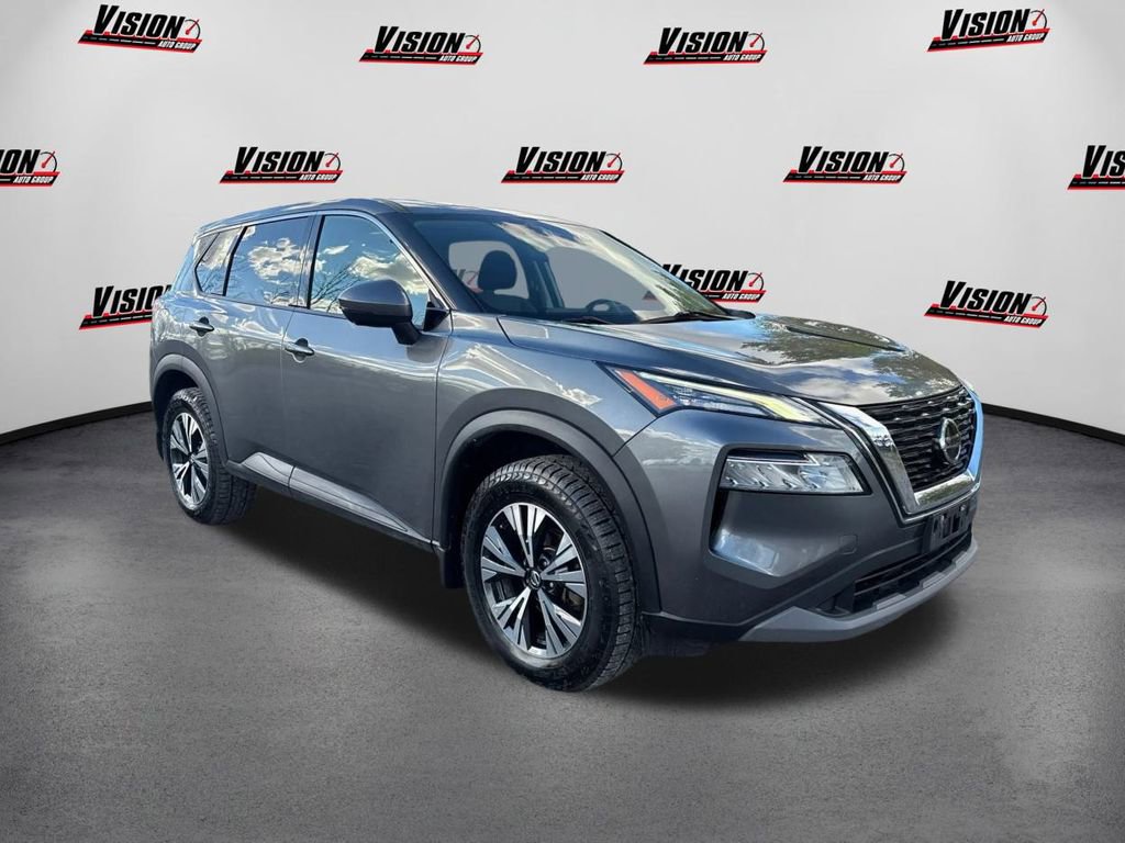 Used 2021 Nissan Rogue SV image 3