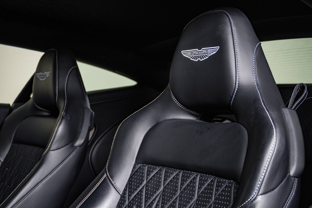 Used 2024 Aston Martin DB12 Coupe RWD image 21