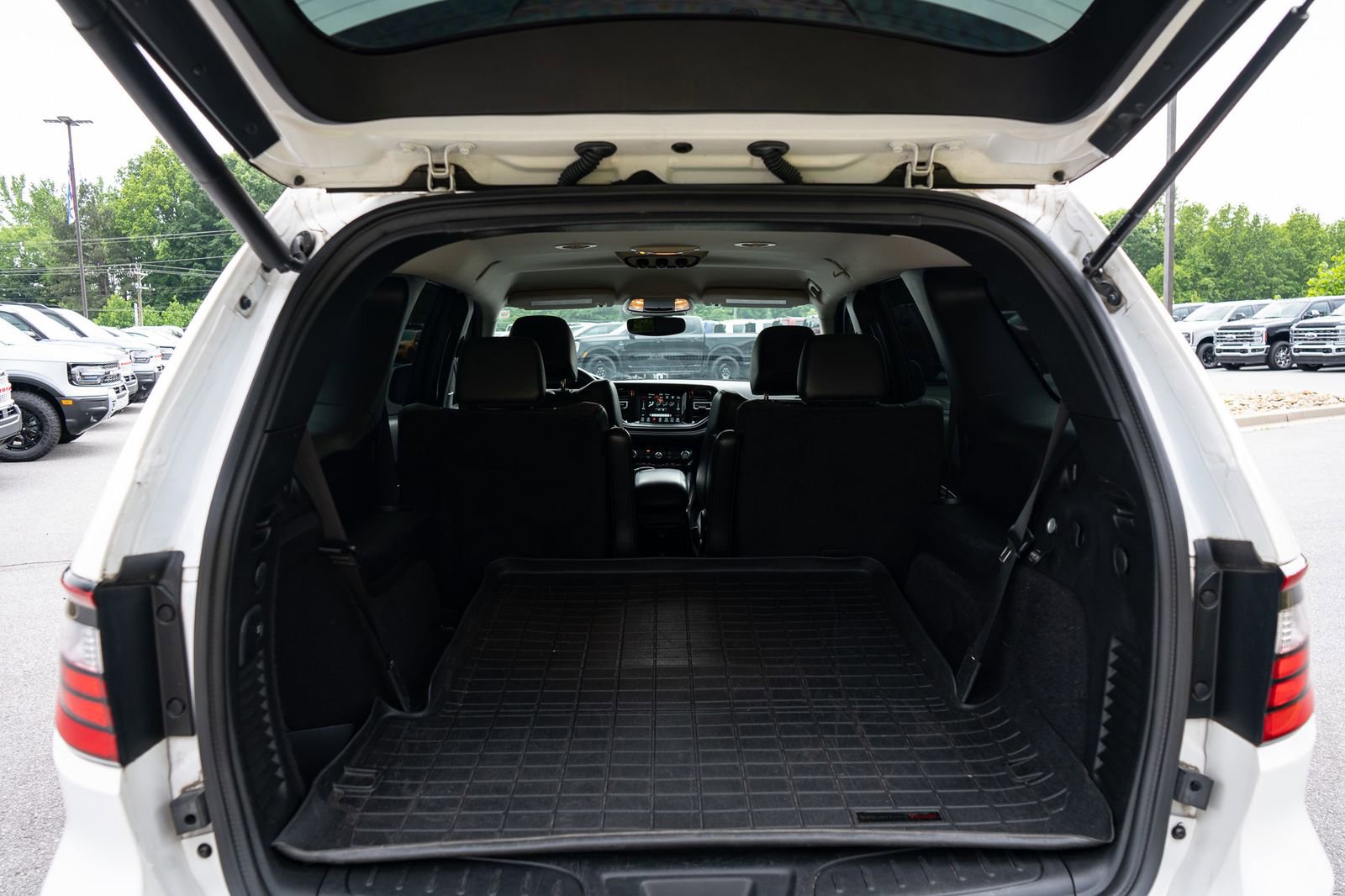 Used 2021 Dodge Durango SXT RWD image 9