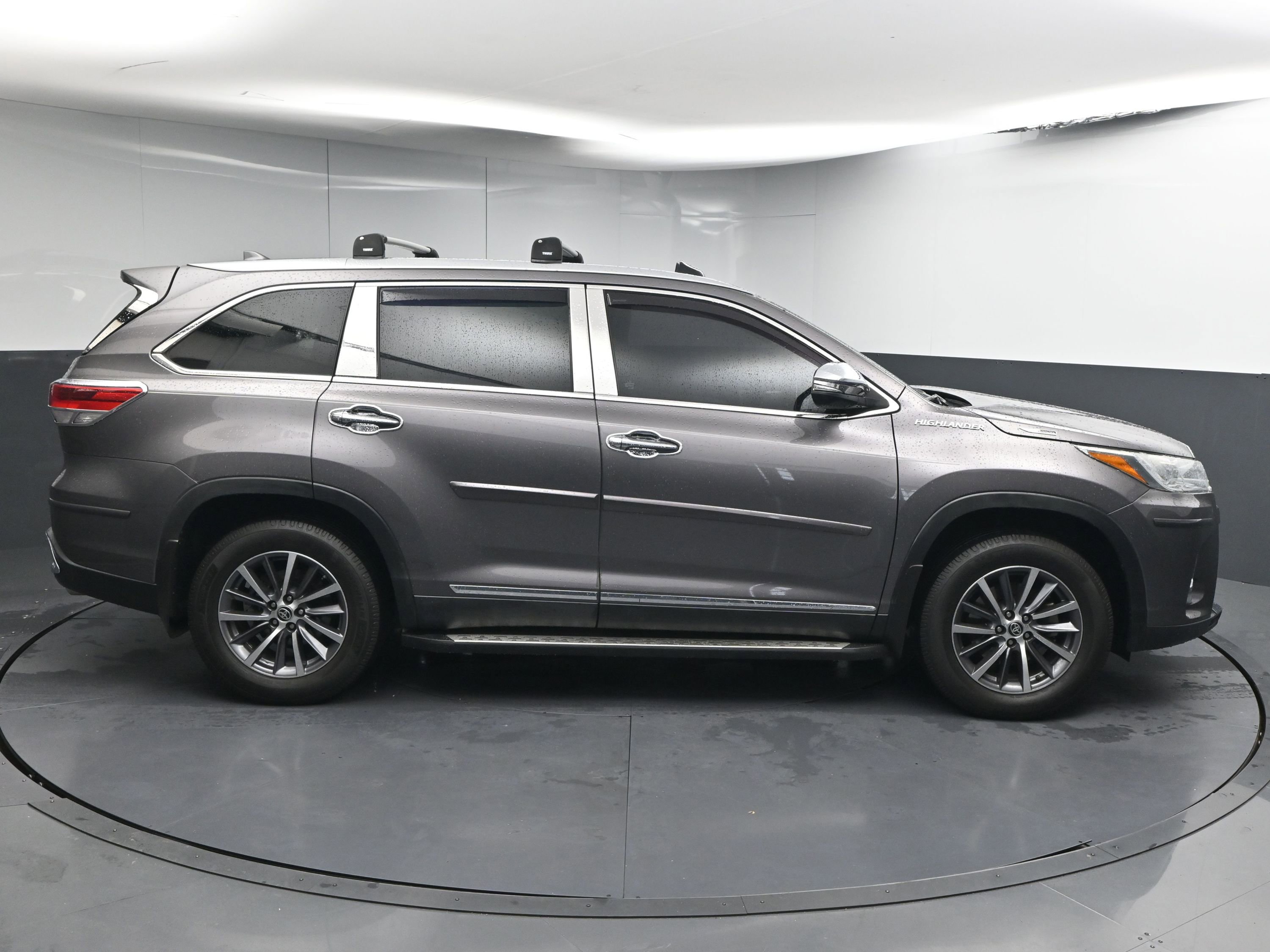 Used 2019 Toyota Highlander XLE image 9