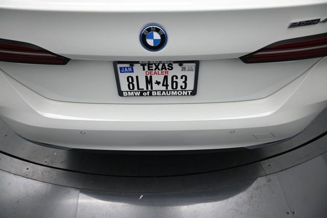 New 2026 BMW i5 eDrive40 w/ Premium Package RWD image 10