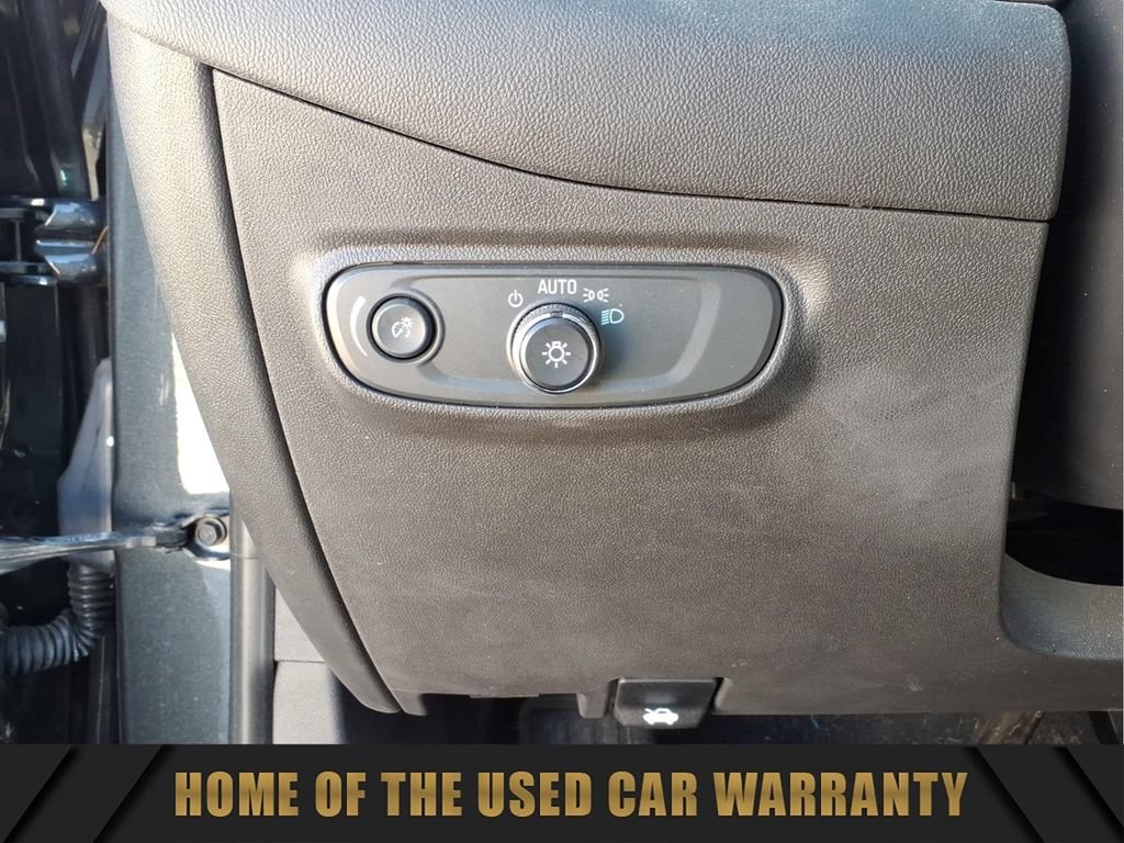 Used 2022 Chevrolet Equinox RS w/ LPO, Floor Liner Package FWD image 18