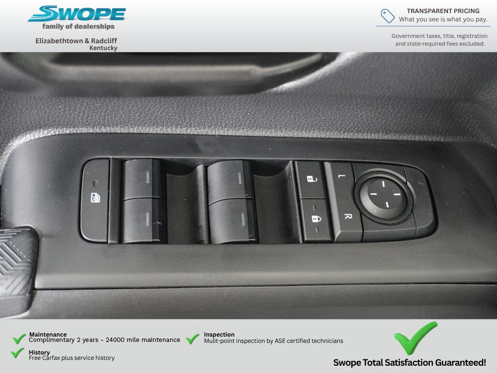 Used 2025 Toyota Tacoma SR5 AWD/4WD image 15