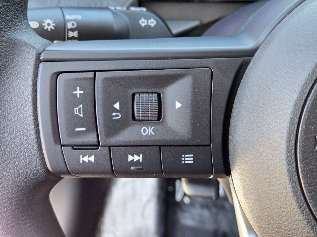 New 2027 Nissan Kicks SV AWD/4WD image 31