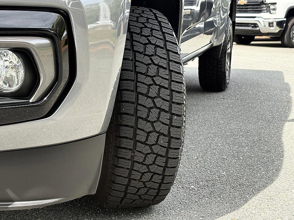 Used 2021 Chevrolet Colorado Z71 image 28