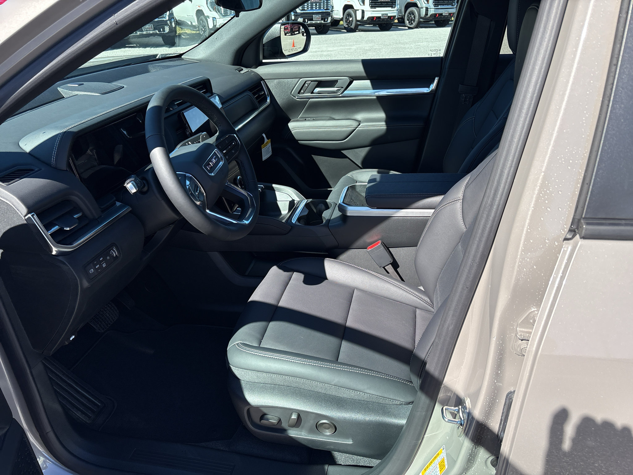 New 2027 GMC Terrain Elevation AWD/4WD image 11