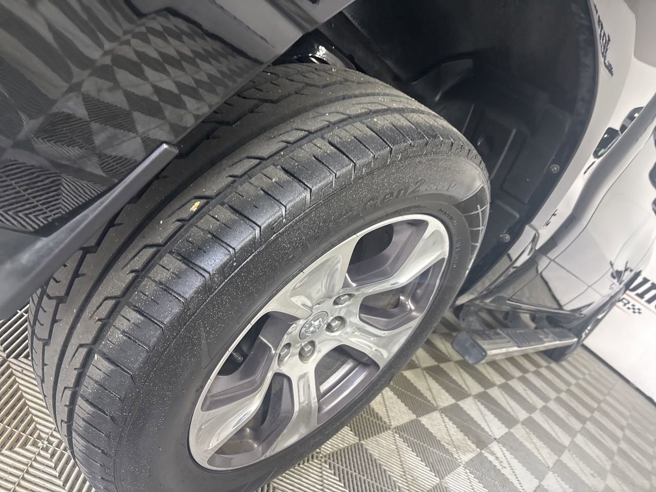 Used 2023 RAM 1500 Laramie AWD/4WD image 31