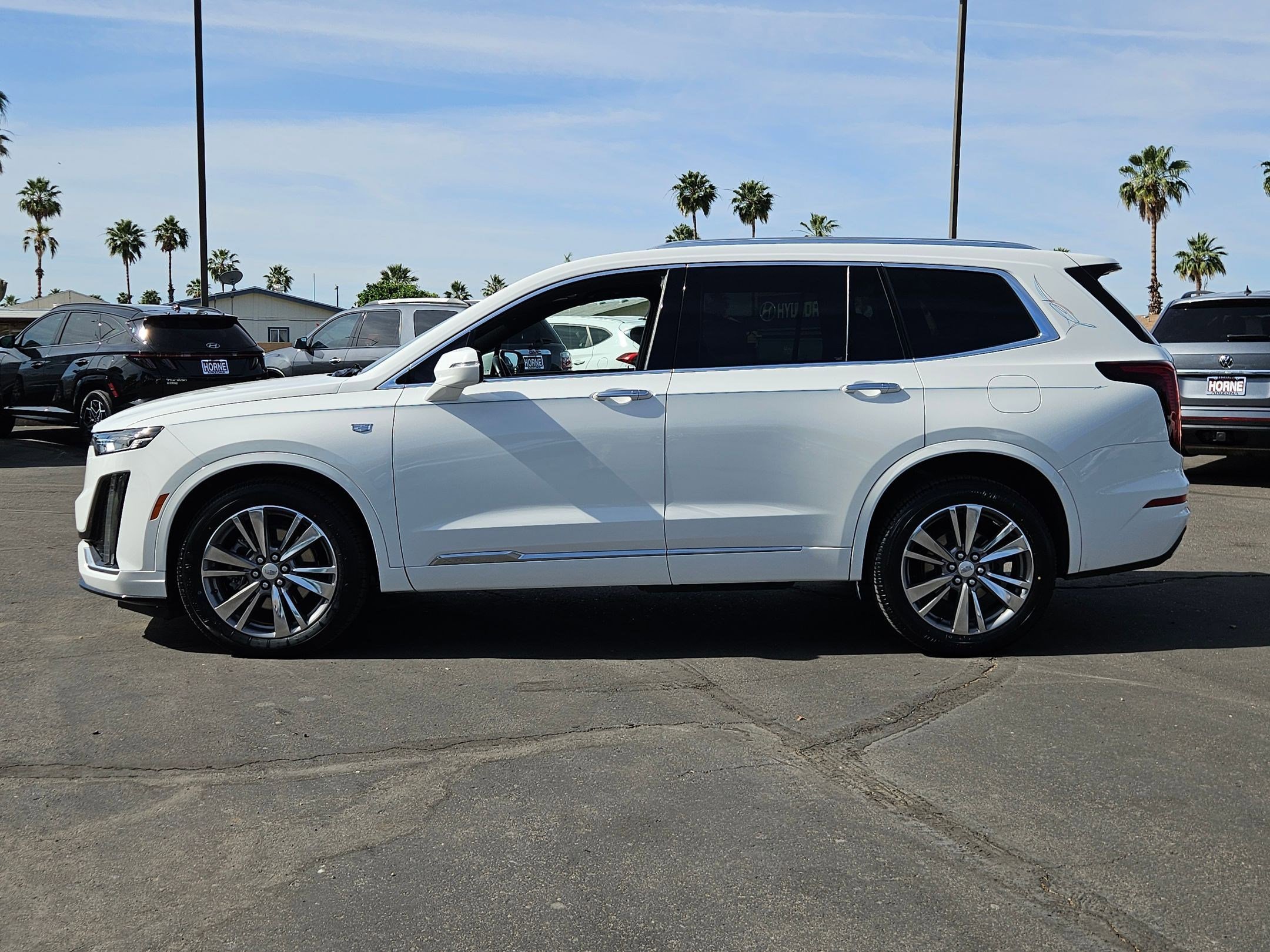 Used 2022 Cadillac XT6 Premium Luxury FWD image 9