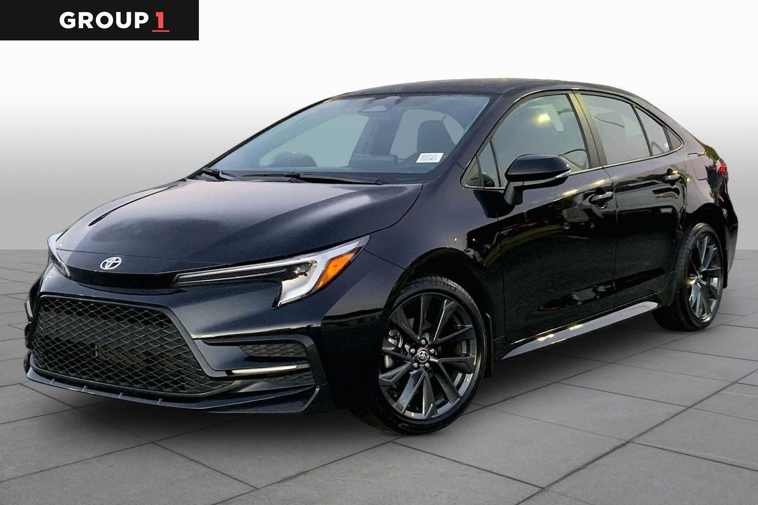 Used 2025 Toyota Corolla SE FWD image 1