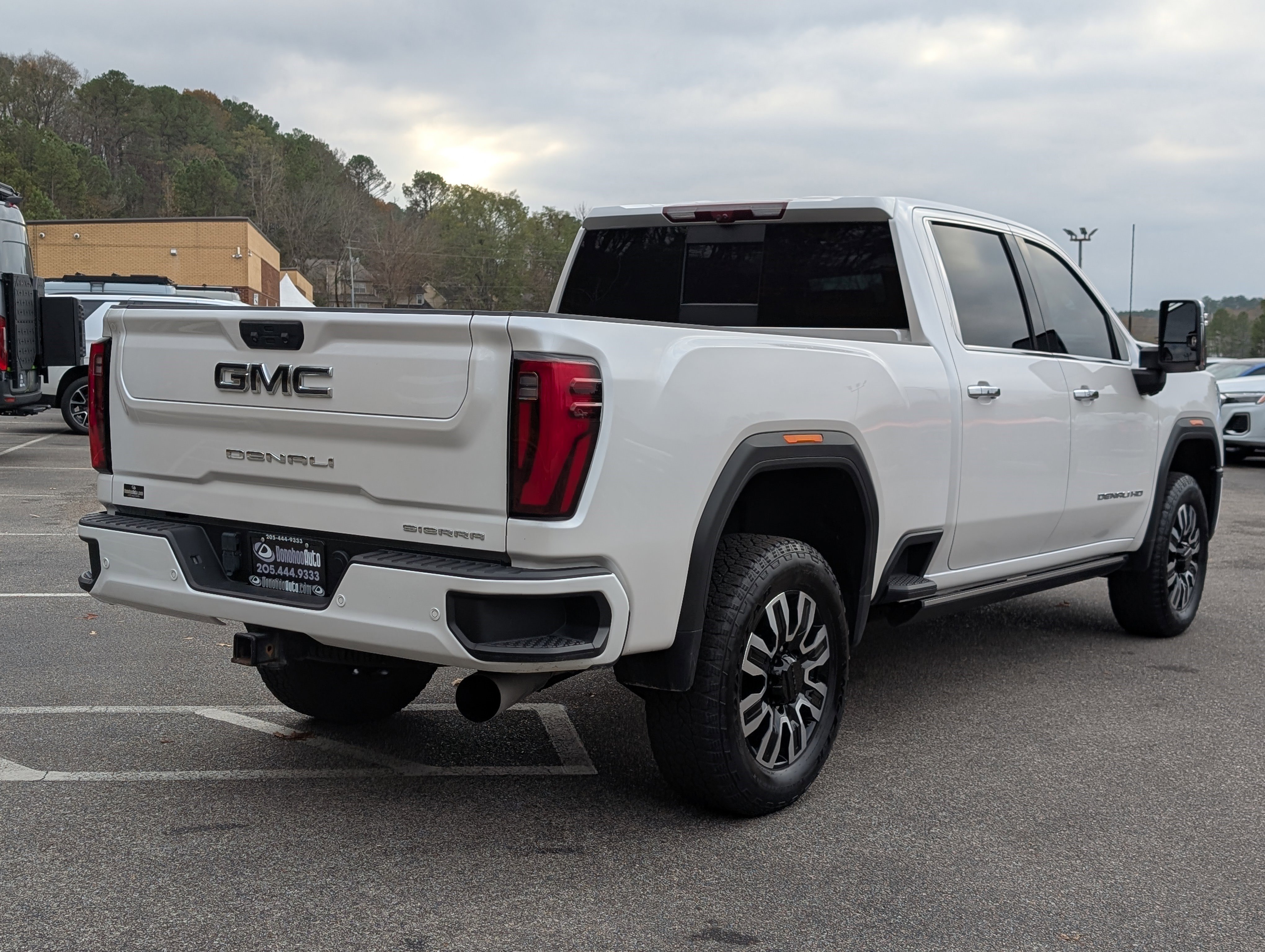 Used 2024 GMC Sierra 2500 Denali Ultimate w/ Max Trailering Package image 9