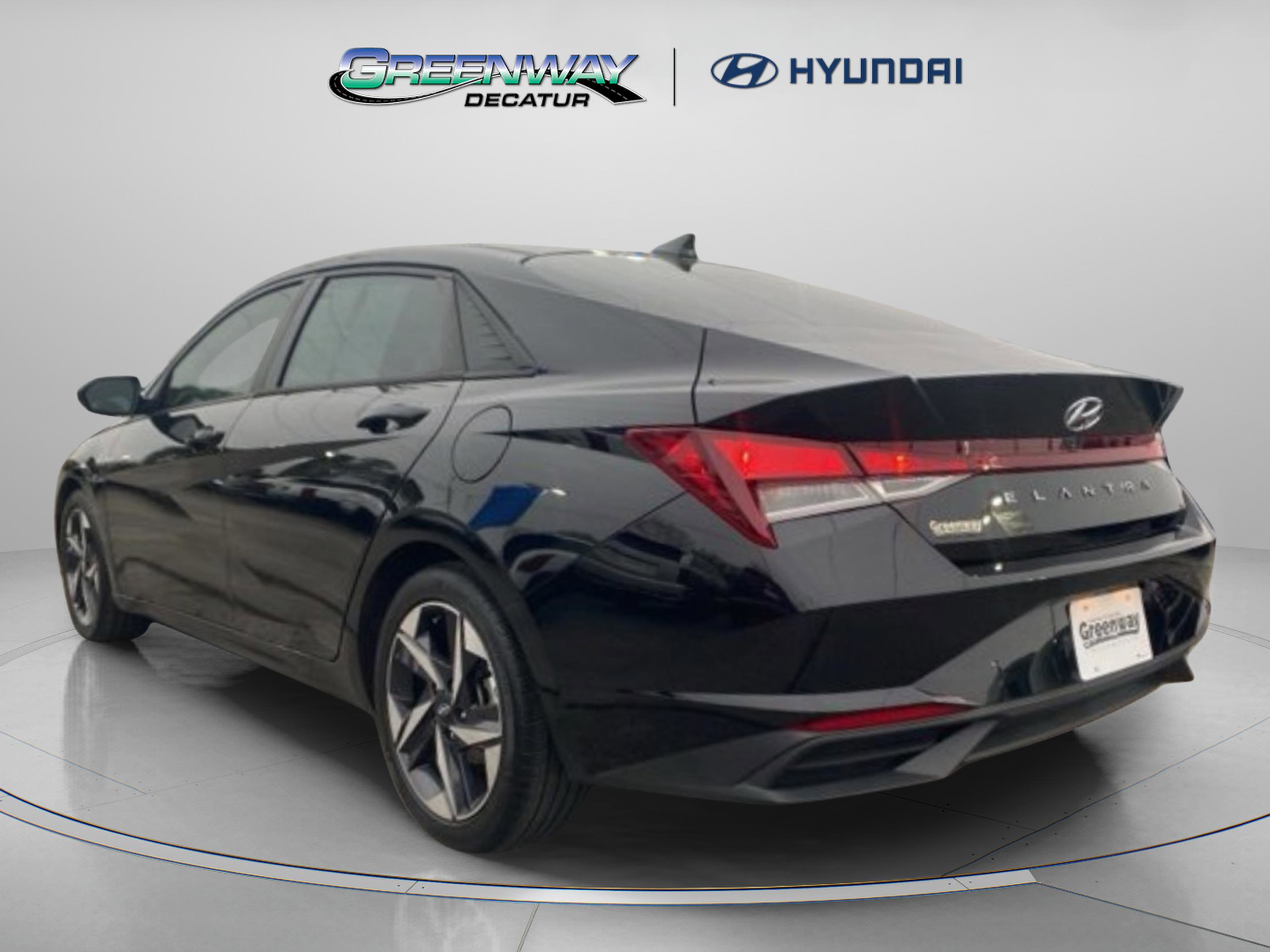 Used 2023 Hyundai Elantra SEL w/ Convenience Package image 8
