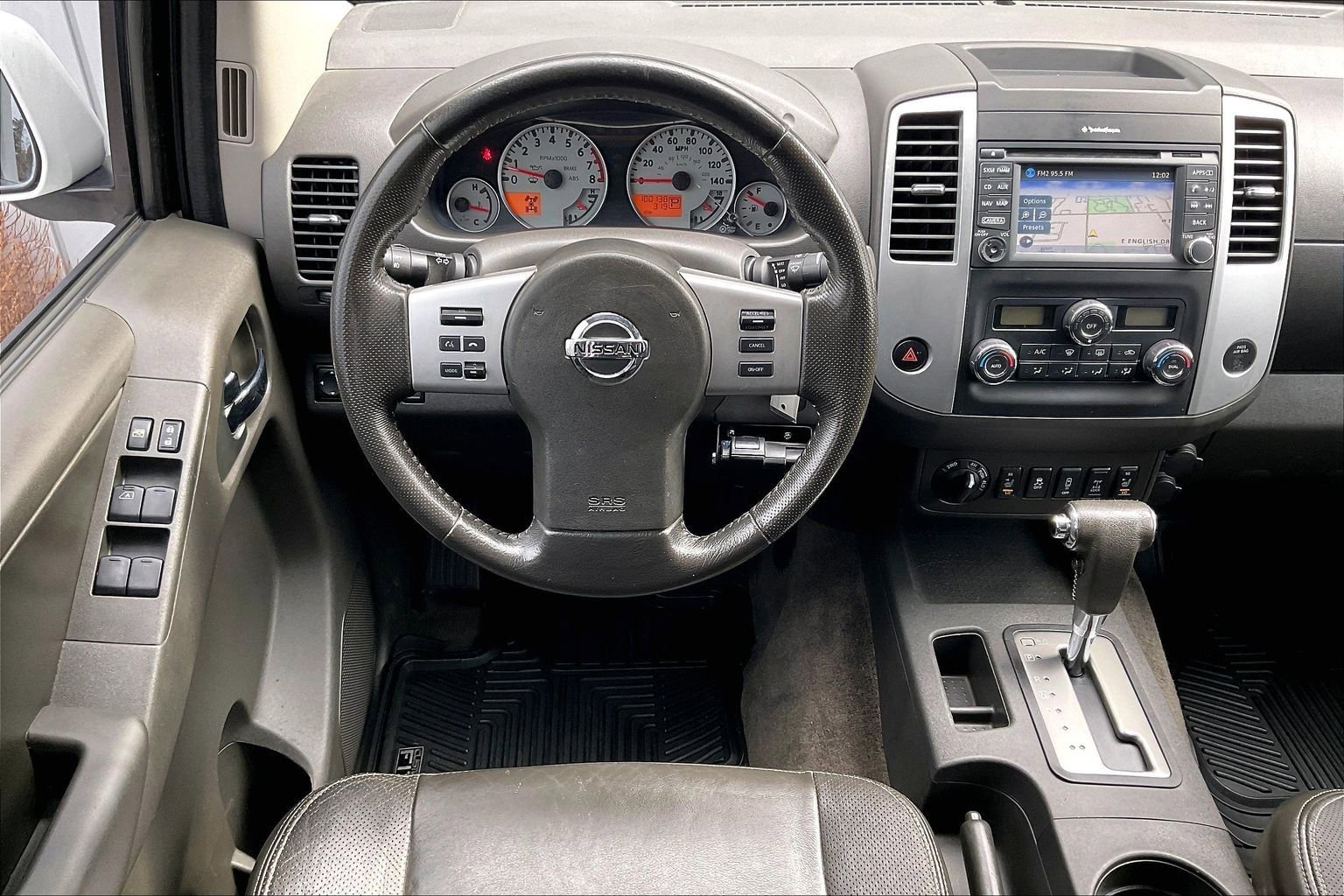 Used 2014 Nissan Frontier PRO-4X w/ Pro-4x Luxury Package image 8