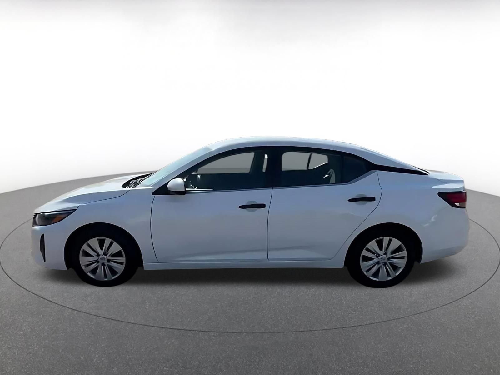 Used 2025 Nissan Sentra S FWD image 9