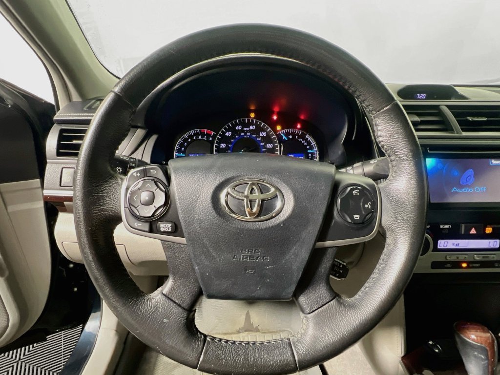 Used 2012 Toyota Camry XLE FWD image 15