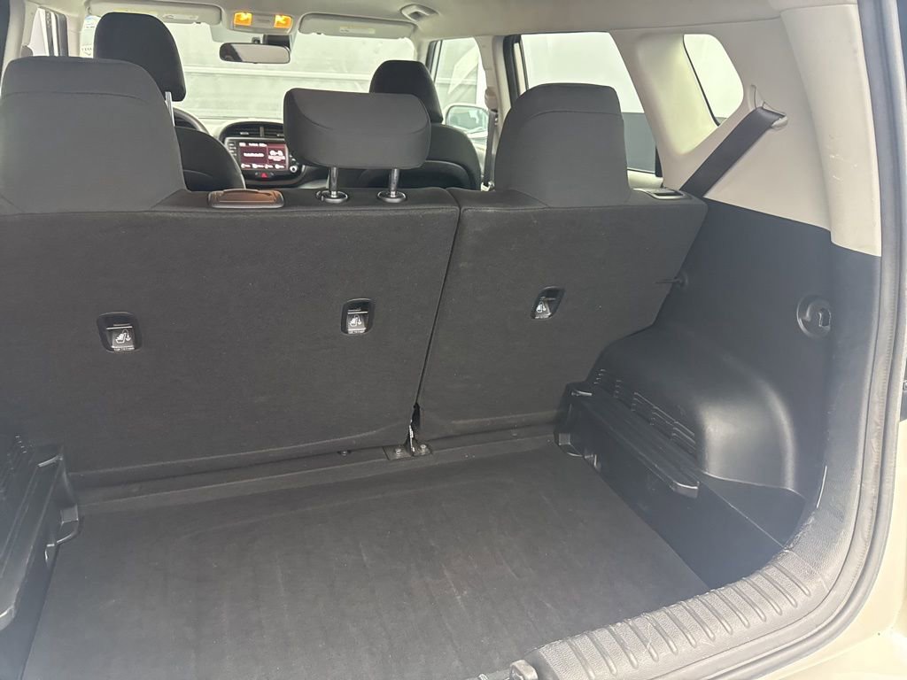 Used 2024 Kia Soul LX w/ Option Group 015 FWD image 37