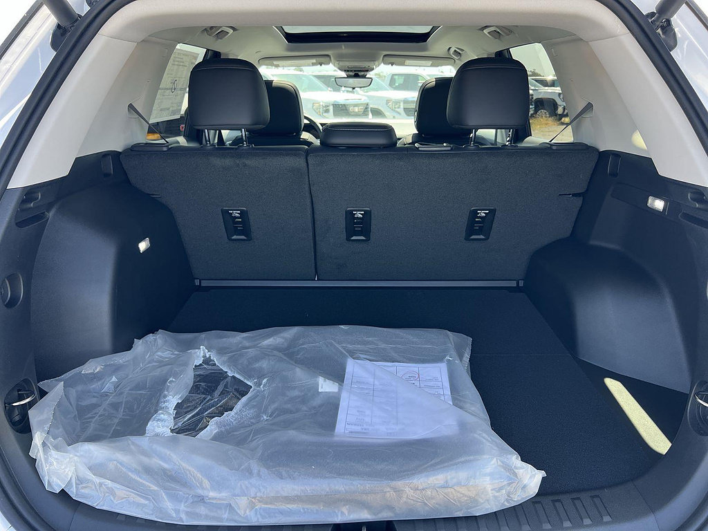 New 2027 GMC Terrain Denali w/ LPO, Black Badging Package AWD/4WD image 28