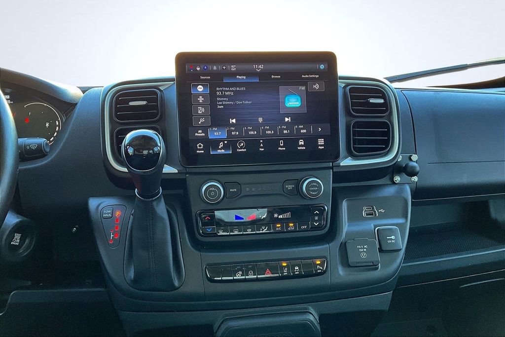 Used 2024 RAM ProMaster 2500 w/ Swivel Seat Group image 30