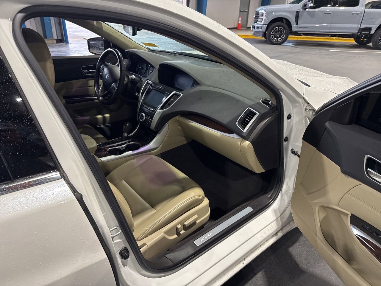 Used 2020 Acura TLX image 15