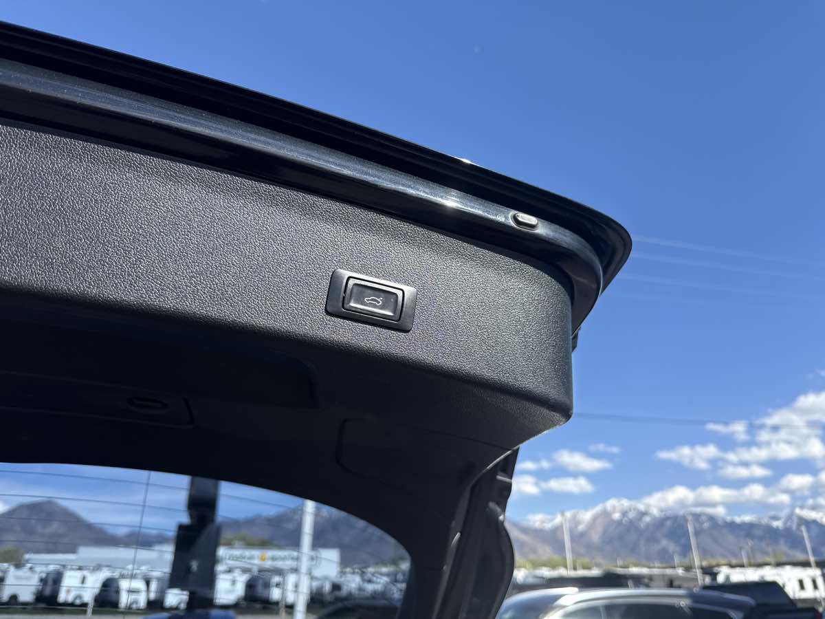 Used 2013 Audi A4 Premium Plus w/ Premium Plus Pkg AWD/4WD image 16