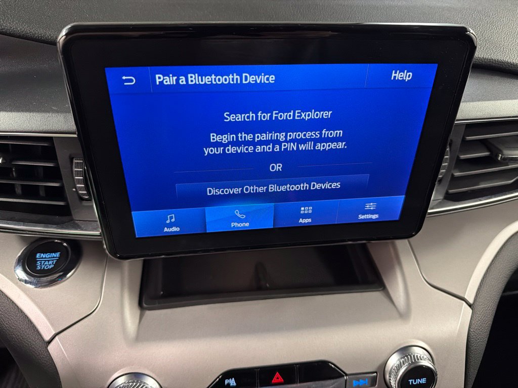 Used 2024 Ford Explorer XLT w/ Equipment Group 202A AWD/4WD image 11