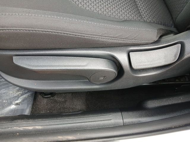 Certified 2025 Kia Sportage LX AWD/4WD image 12