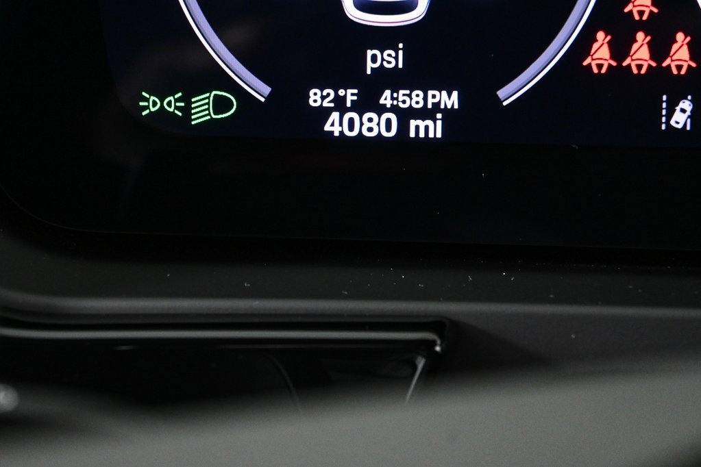 Used 2025 Porsche Cayenne image 12