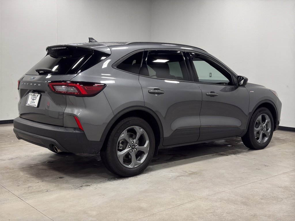 Used 2025 Ford Escape ST-Line w/ Tech Pack #1 image 8