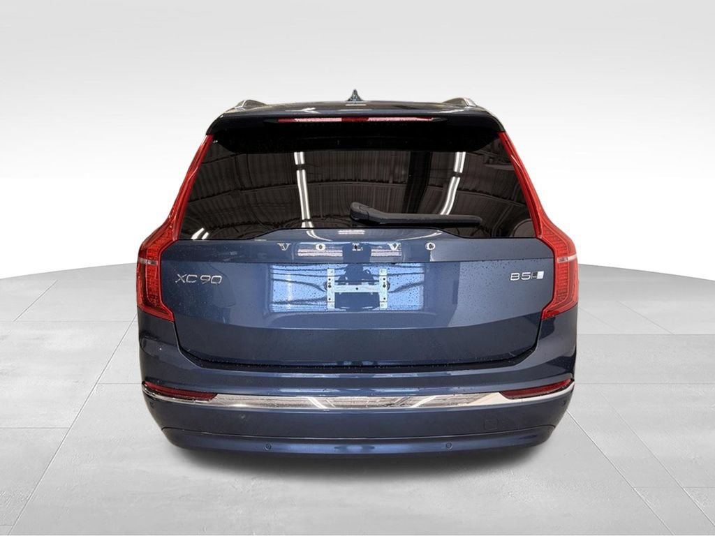 Used 2023 Volvo XC90 B5 Plus AWD/4WD image 4