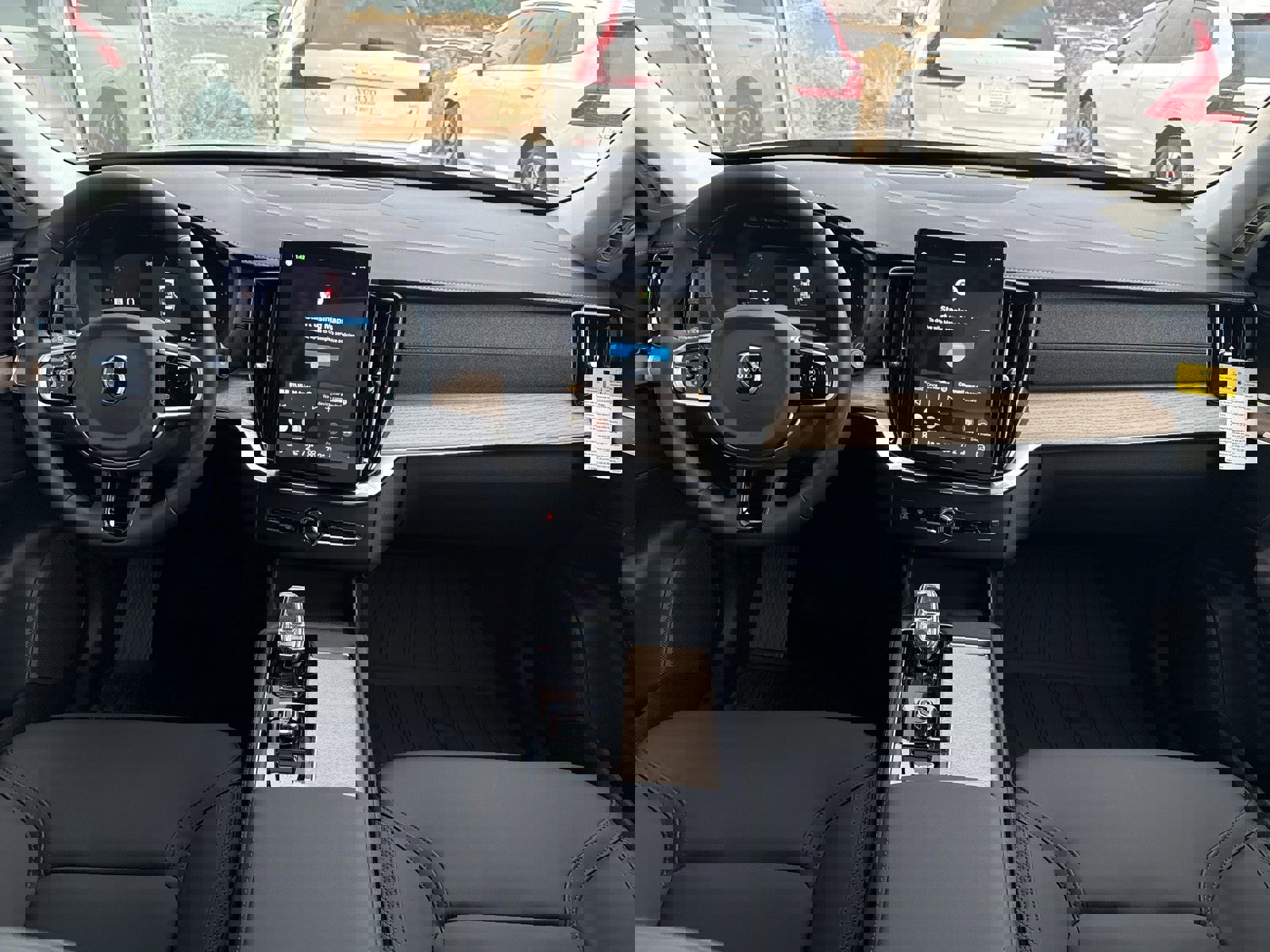 New 2026 Volvo XC90 B5 Core w/ Protection Package image 17