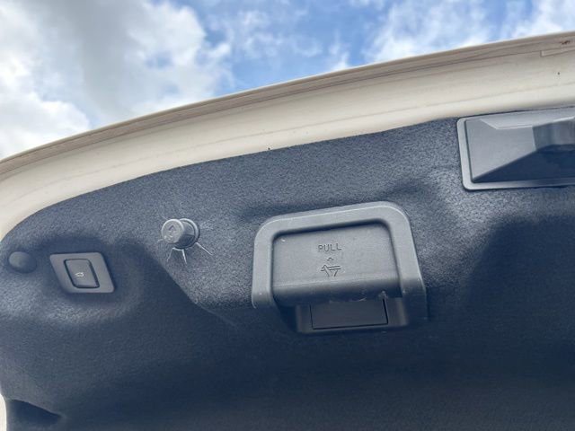 Used 2019 Lincoln MKZ Reserve FWD image 11