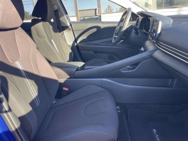 Used 2023 Hyundai Elantra Blue FWD image 9