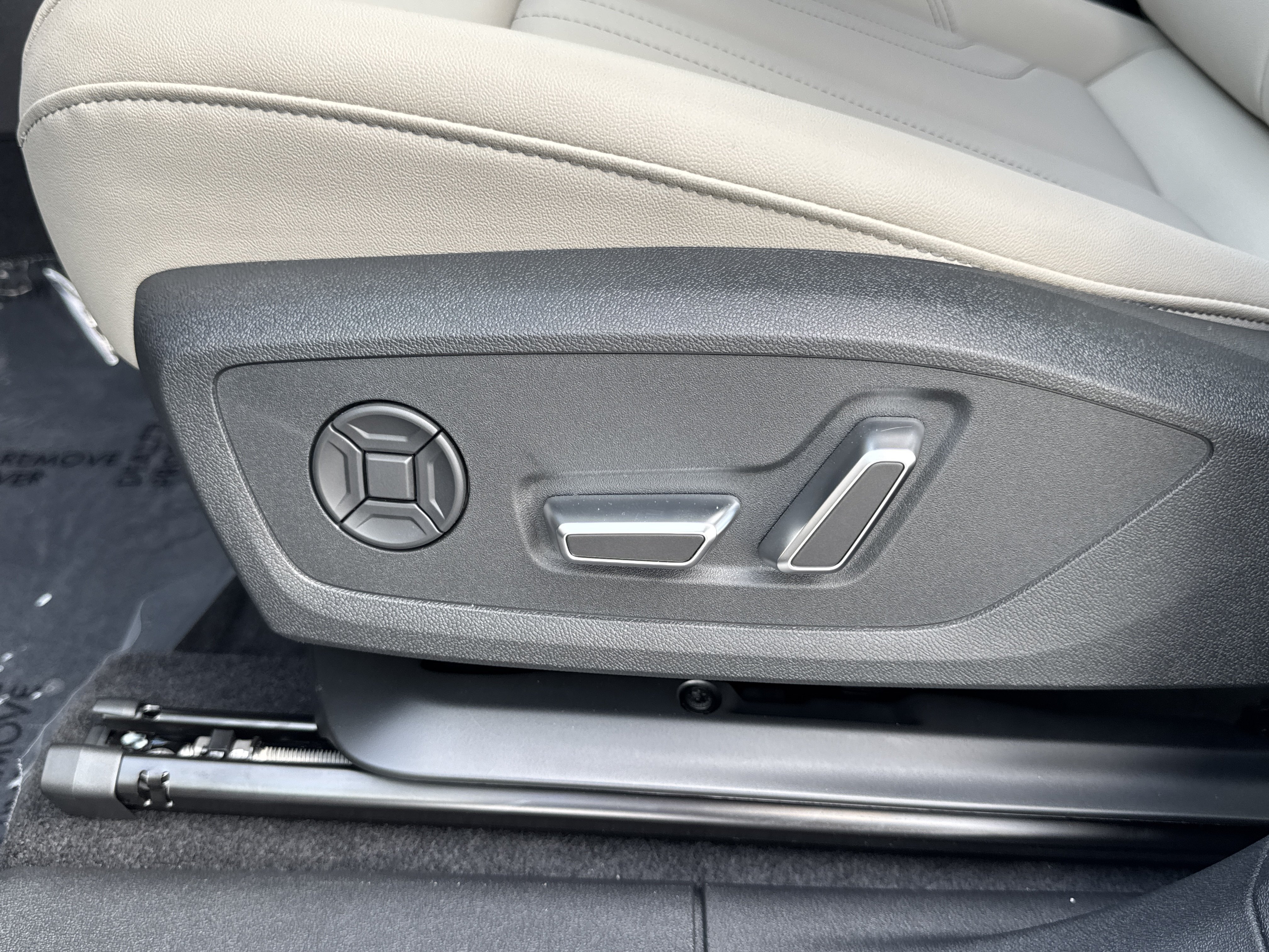 New 2026 Audi Q3 quattro 2.0T AWD/4WD image 20