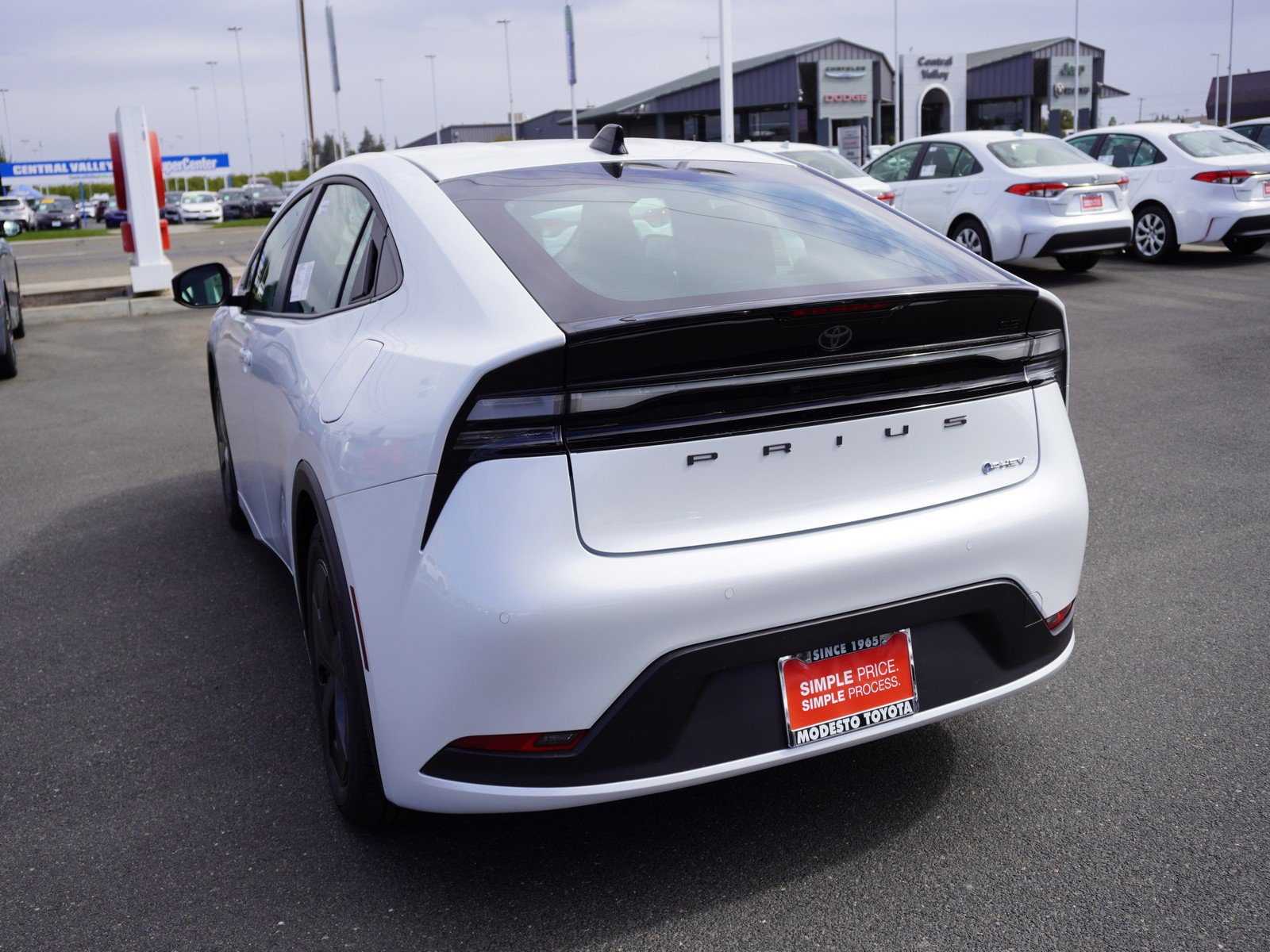 New 2026 Toyota Prius Plug-In Hybrid image 8