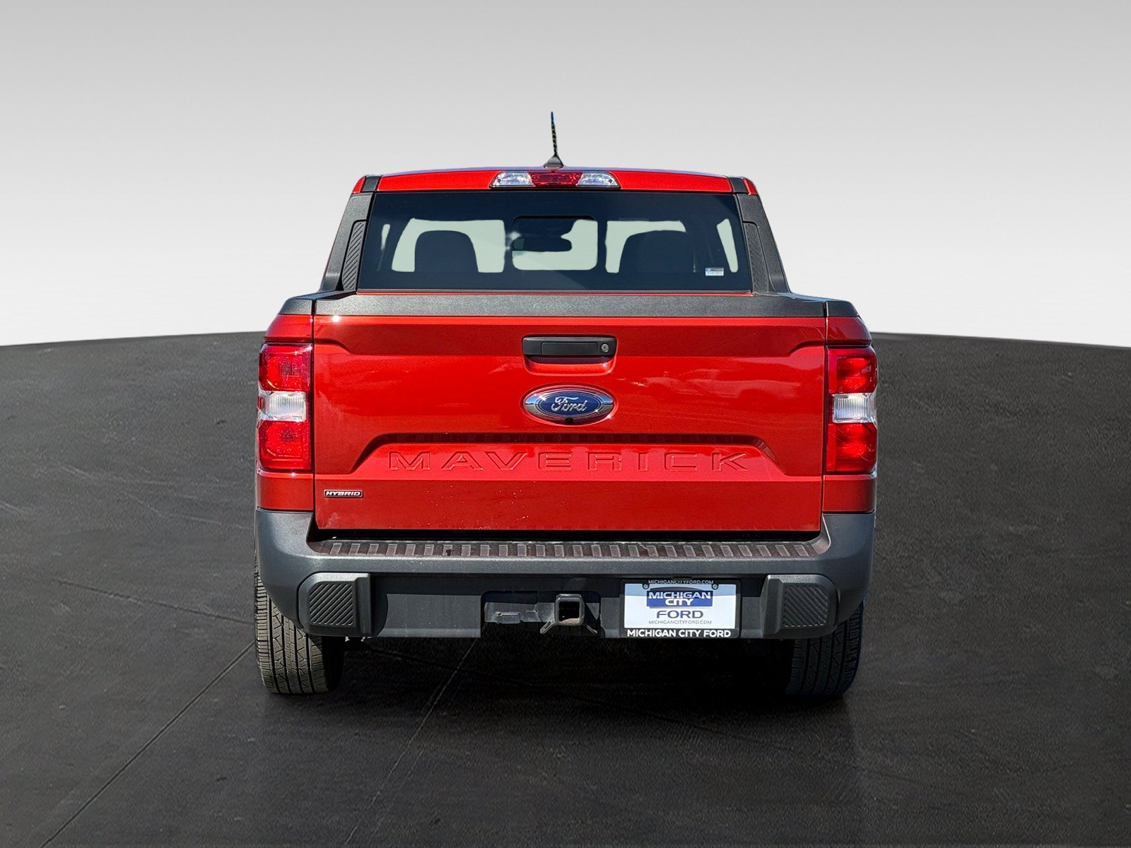 Used 2023 Ford Maverick Lariat FWD image 6