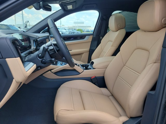 New 2026 Porsche Cayenne Coupe AWD/4WD image 4