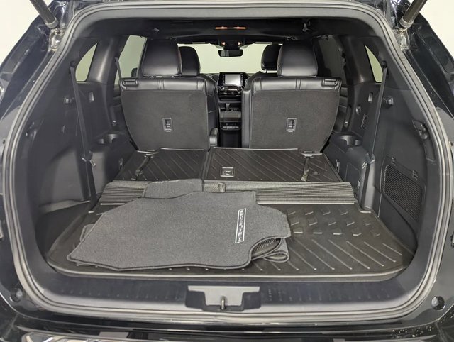 Used 2021 Toyota Highlander XSE image 22