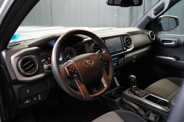 Used 2023 Toyota Tacoma TRD Sport w/ Technology Package AWD/4WD image 14