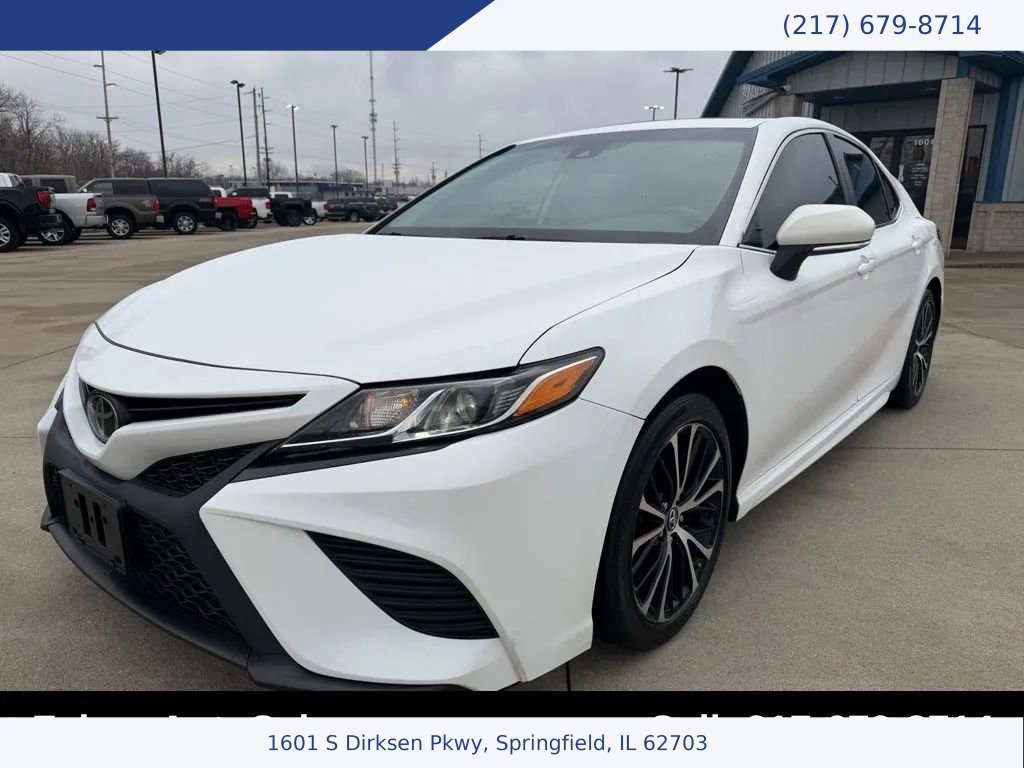 Used 2019 Toyota Camry SE image 1