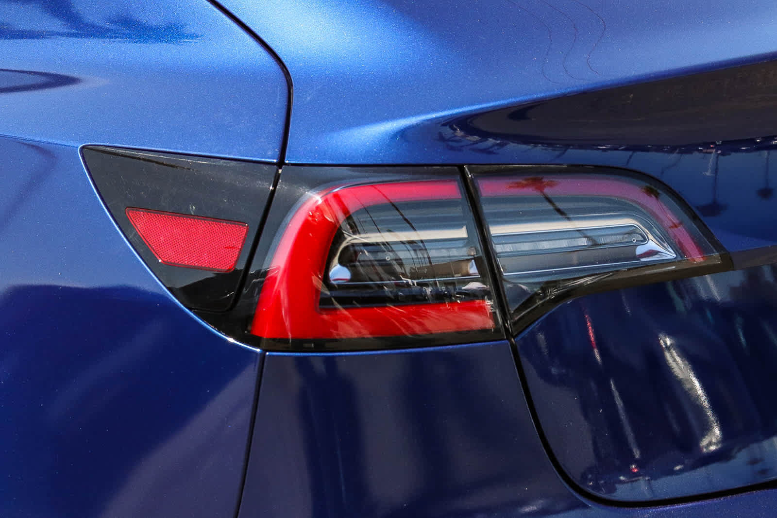 Used 2018 Tesla Model 3 RWD image 11
